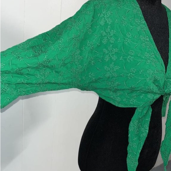 Zara knotted embroidered top size xs - Picture 2 of 4